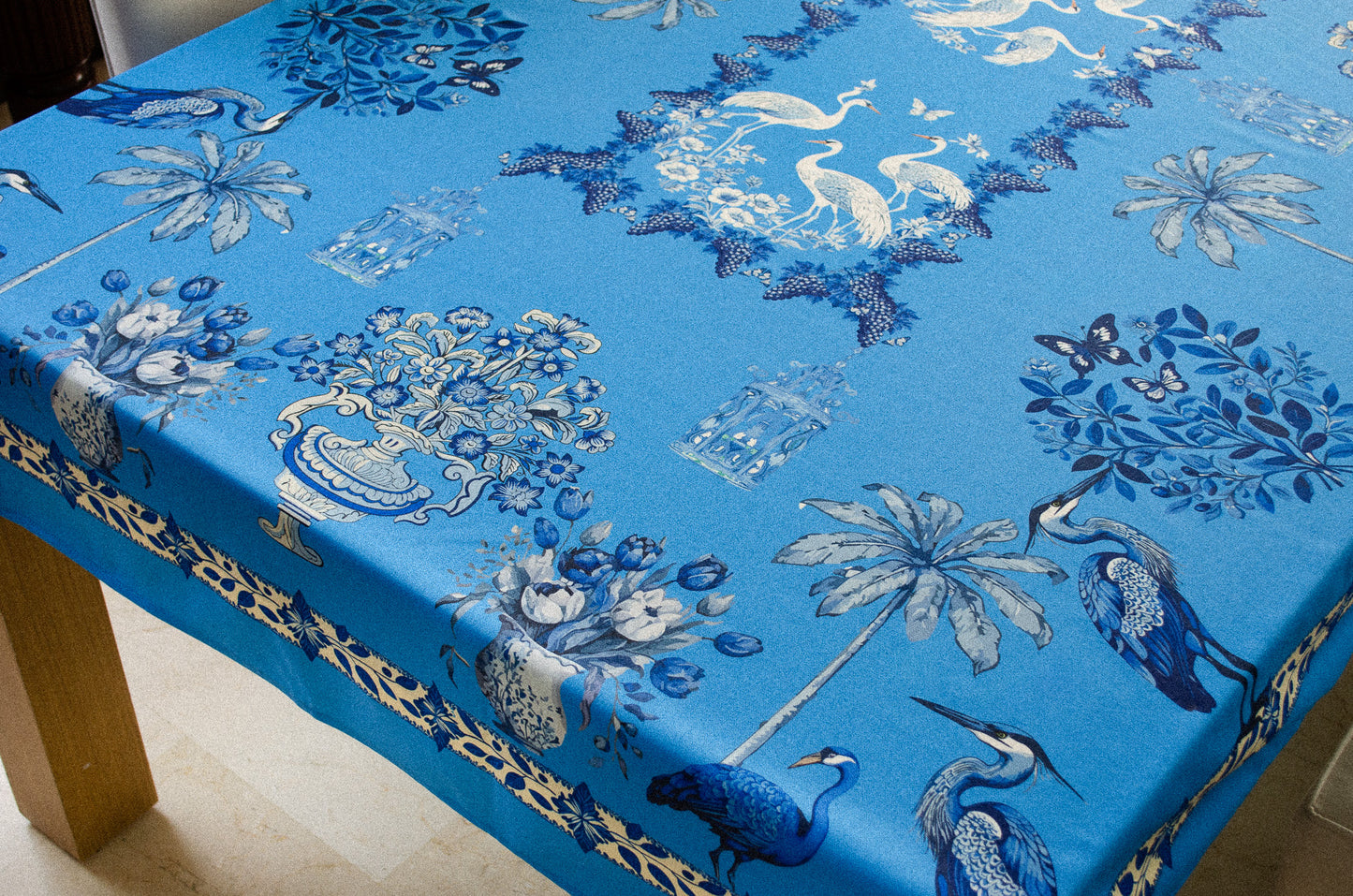 Mantel Blue Day