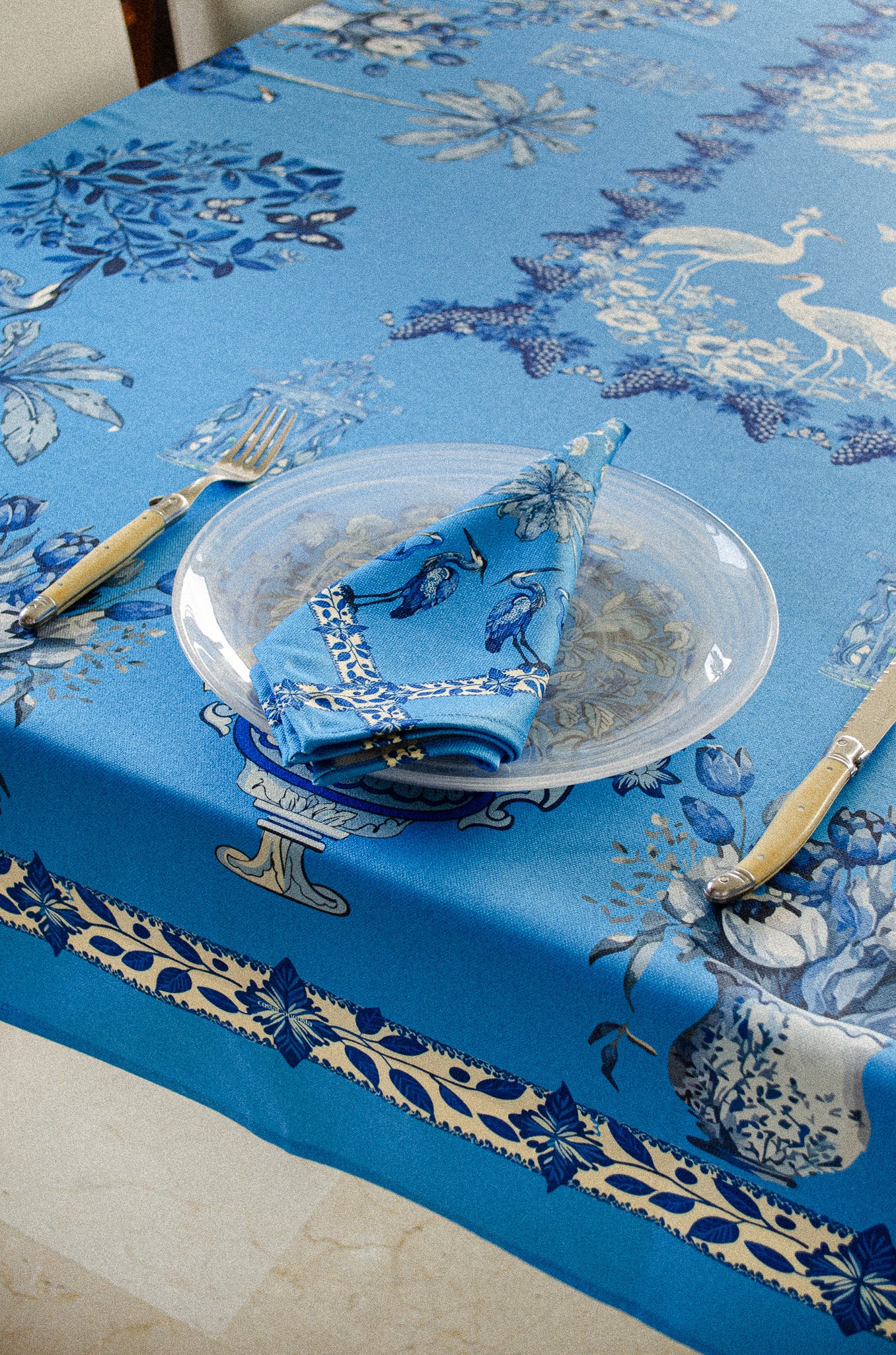 Mantel Blue Day