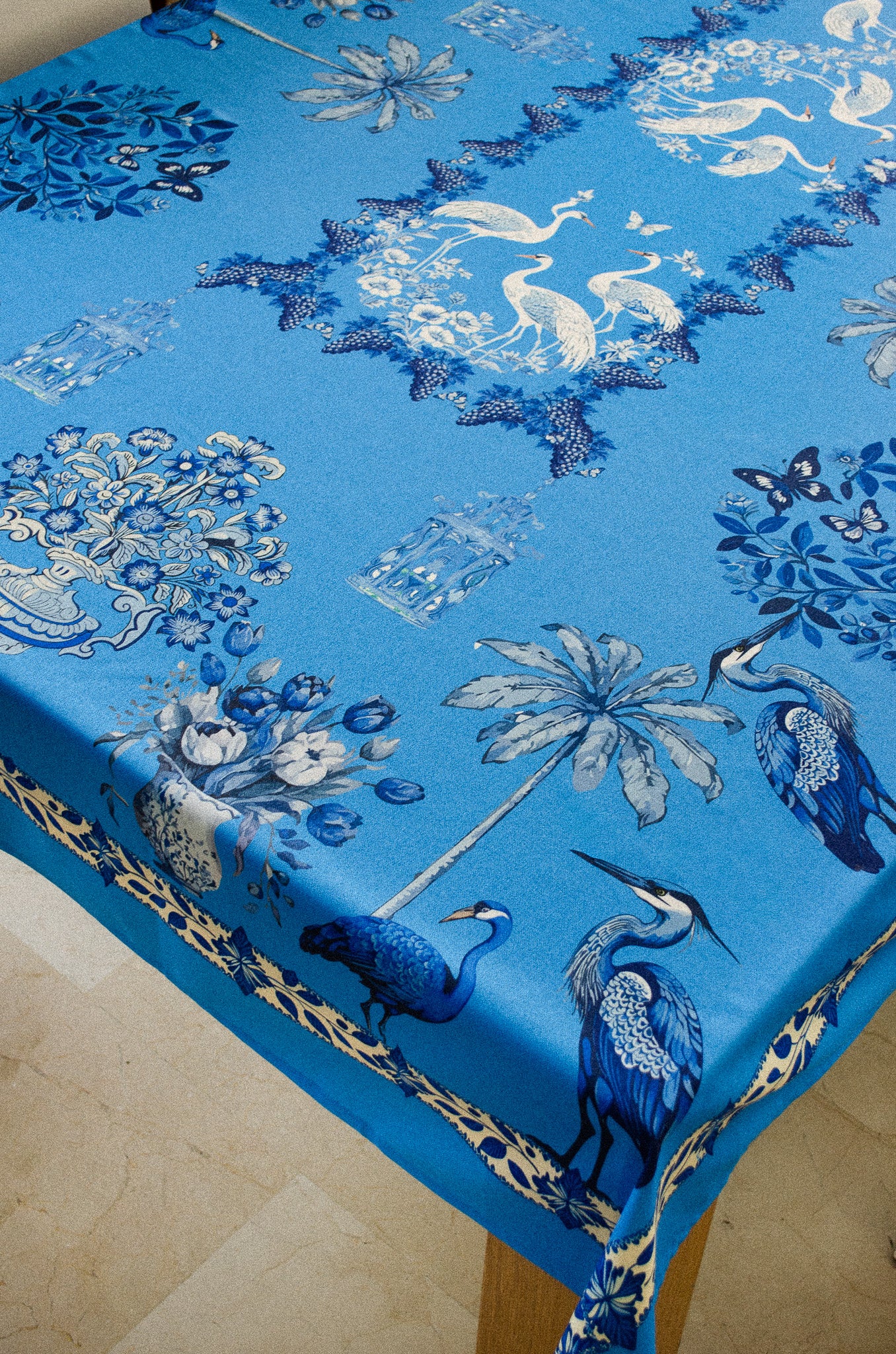 Mantel Blue Day